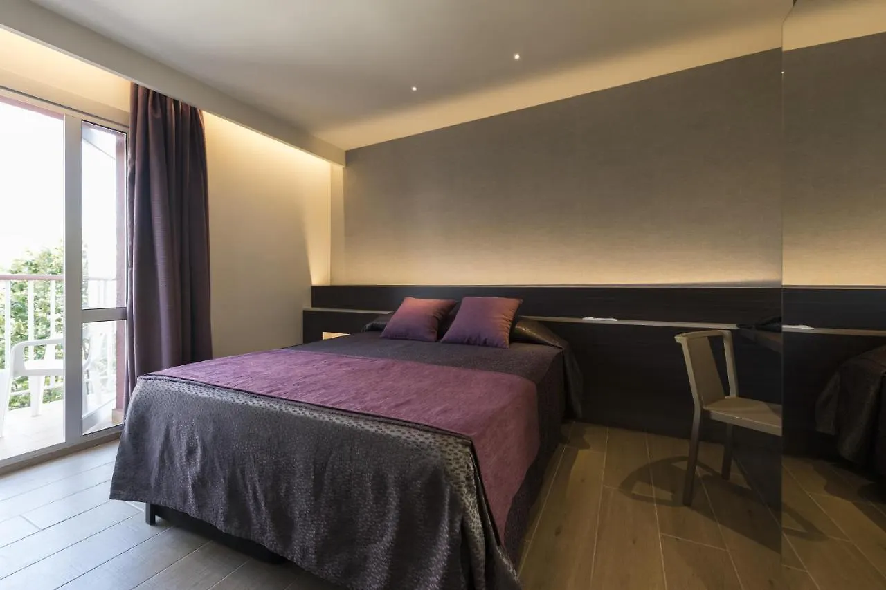Hotel Papi Blau Malgrat de Mar 4*,  Spain
